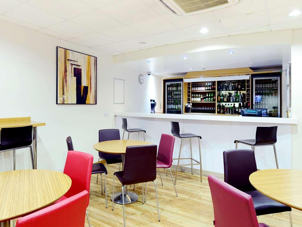 Travelodge London Euston 餐厅 照片